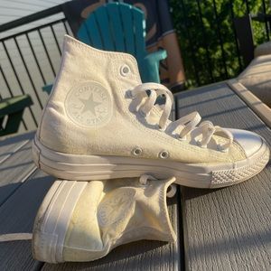 Vintage cream high-top converse